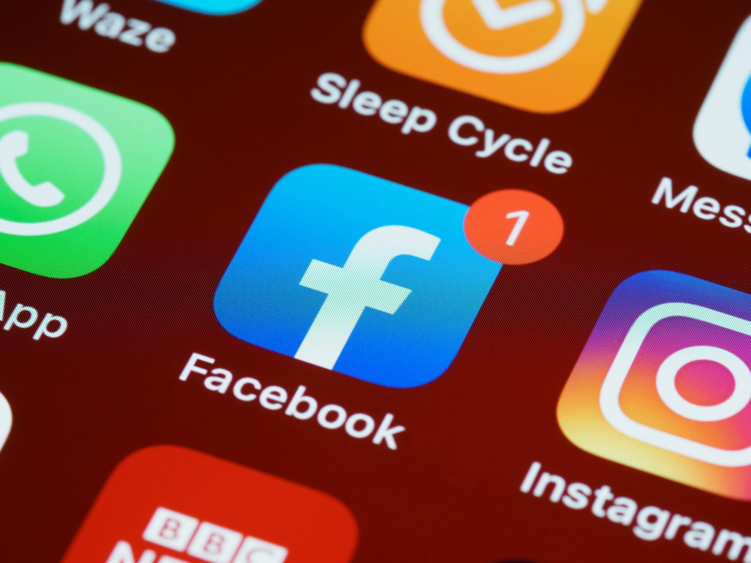 What You Should Do Right Now To Start Generating Leads on Facebook