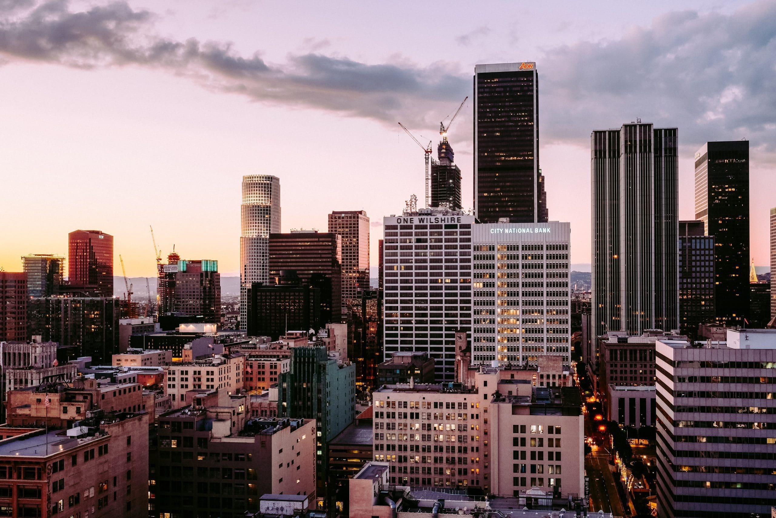 Stand Out on the Streets of LA with a Social Media Marketing Agency