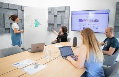 Easily Connect GA4 to Looker Studio for Enhanced Analytics